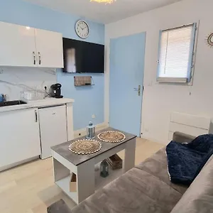 Appartement Chez K&d Avec Piscine St Raphael, Saint-Raphaël